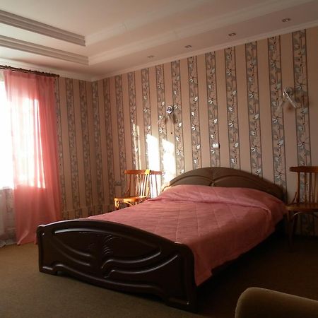 Отель Гостевой Дом Свояки Гомель Экстерьер фото